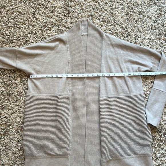 Lululemon Sit in Lotus Wrap - Picture 12 of 15